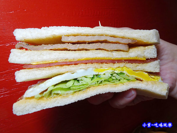 花生豬排總匯--光頭早午餐屋 (4).jpg