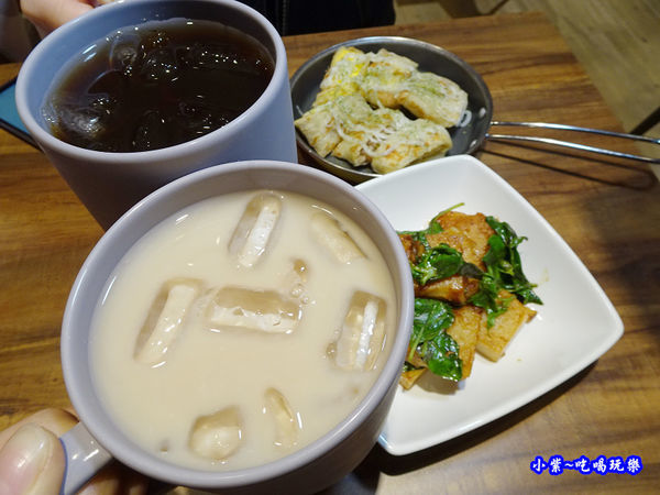 阿薩姆鮮奶茶-光頭早午餐屋 (2).jpg