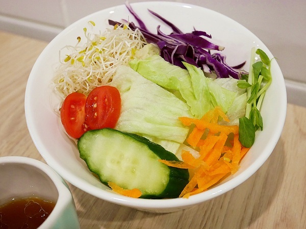 初莧Choosing：初莧Choosing-台中北屯區義大利麵、低卡餐  前一天吃太多嗎？  那今天就來這邊減少罪惡感  輕鬆、飽足又沒負擔