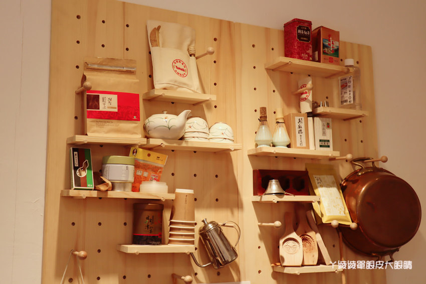 新竹大遠百附近美食推薦!Yamada山田麻糬製造所,買氣超夯的日式文青麻糬店 新竹大遠百附近美食推薦!Yamada山田麻糬製造所,買氣超夯的日式文青麻糬店