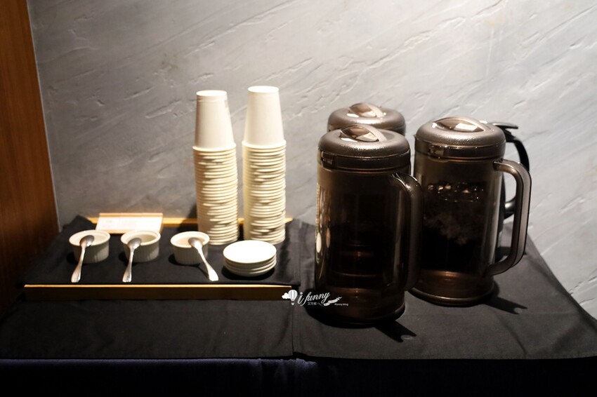 台北市中山區忠孝復興站 | YORUよる 現烤現切紐約客牛定食不用500元 連續三年榮獲米其林餐盤推薦