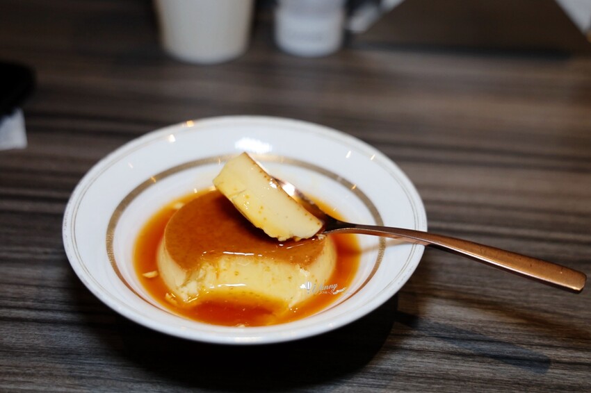 台北市中山區忠孝復興站 | YORUよる 現烤現切紐約客牛定食不用500元 連續三年榮獲米其林餐盤推薦