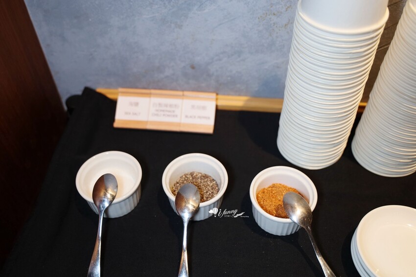 台北市中山區忠孝復興站 | YORUよる 現烤現切紐約客牛定食不用500元 連續三年榮獲米其林餐盤推薦