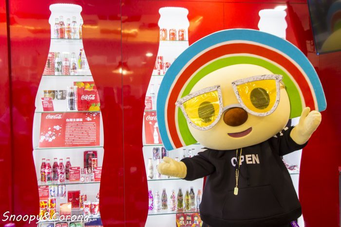 【玩樂．台北】7-ELEVEN X 可口可樂聯名門市／7-11威京門市～大紅色搶眼裝潢與可口可樂絕版收藏品，可樂迷必打卡