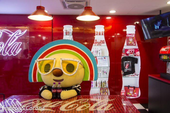 【玩樂．台北】7-ELEVEN X 可口可樂聯名門市／7-11威京門市～大紅色搶眼裝潢與可口可樂絕版收藏品，可樂迷必打卡