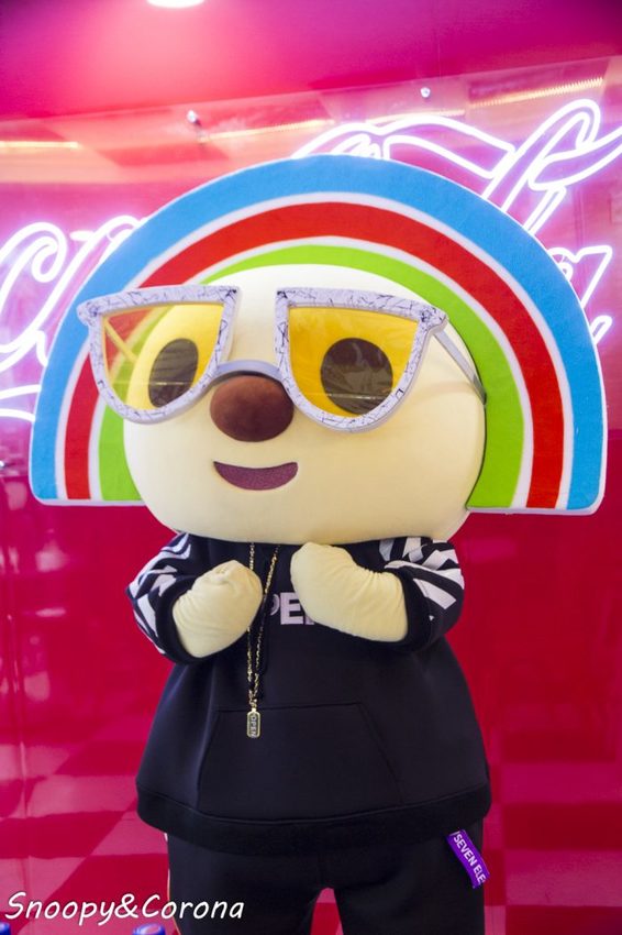 【玩樂．台北】7-ELEVEN X 可口可樂聯名門市／7-11威京門市～大紅色搶眼裝潢與可口可樂絕版收藏品，可樂迷必打卡