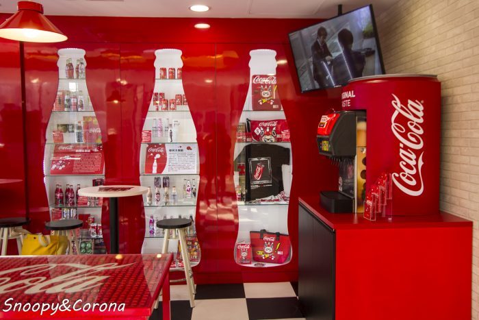 【玩樂．台北】7-ELEVEN X 可口可樂聯名門市／7-11威京門市～大紅色搶眼裝潢與可口可樂絕版收藏品，可樂迷必打卡
