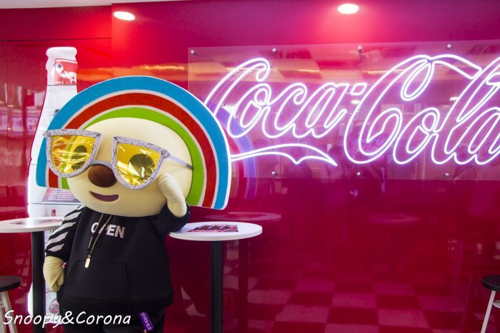 【玩樂．台北】7-ELEVEN X 可口可樂聯名門市／7-11威京門市～大紅色搶眼裝潢與可口可樂絕版收藏品，可樂迷必打卡