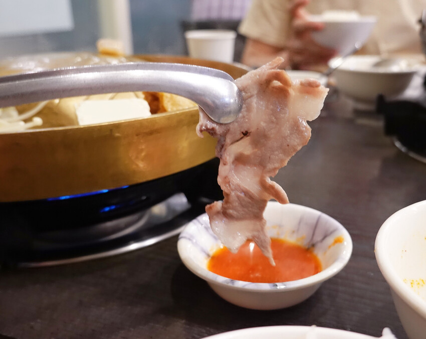 南投縣草屯鎮南投草屯—一饌泰式銅盤燒烤火鍋｜草屯田間人氣泰式火鍋｜北投路