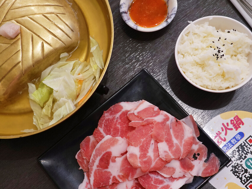 南投縣草屯鎮南投草屯—一饌泰式銅盤燒烤火鍋｜草屯田間人氣泰式火鍋｜北投路