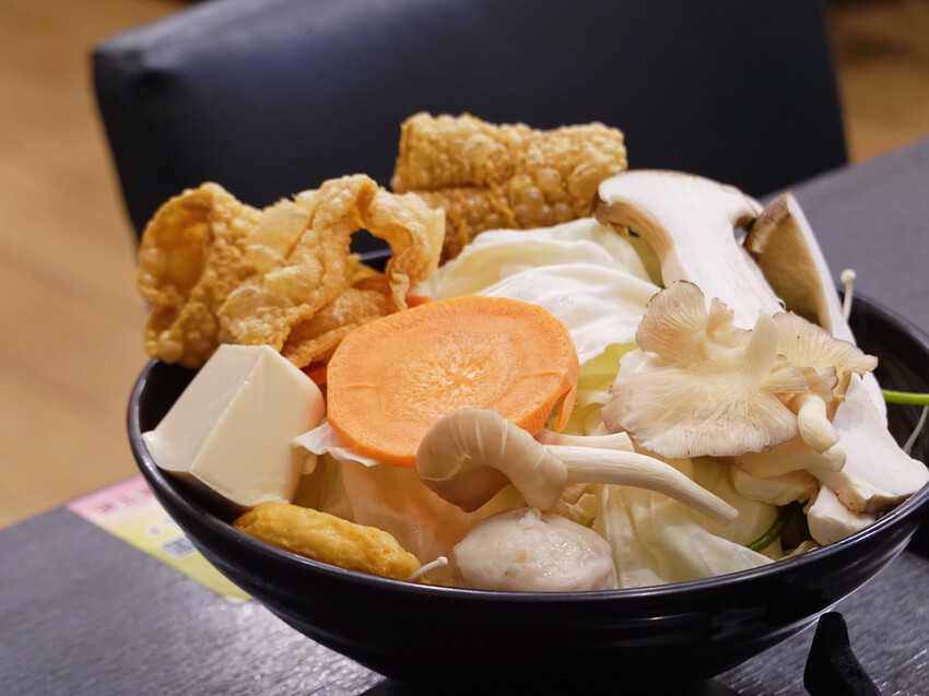 南投縣草屯鎮南投草屯—一饌泰式銅盤燒烤火鍋｜草屯田間人氣泰式火鍋｜北投路