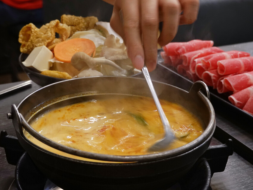 南投縣草屯鎮南投草屯—一饌泰式銅盤燒烤火鍋｜草屯田間人氣泰式火鍋｜北投路