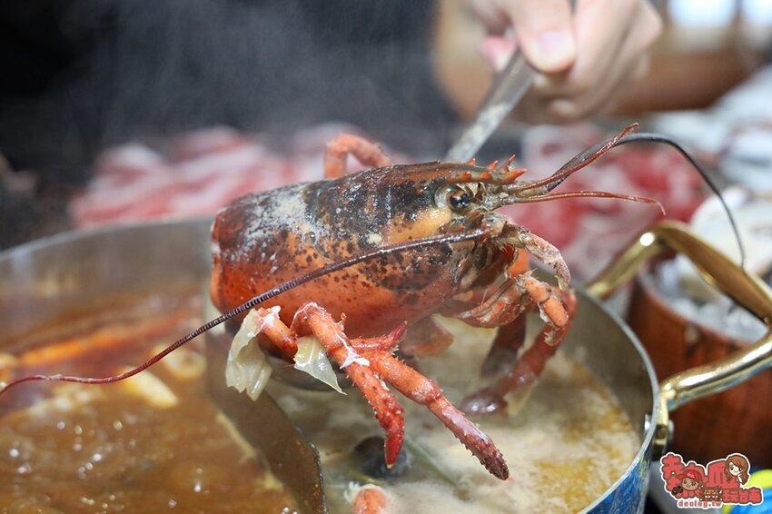 【台南火鍋】叢林系南洋風格型態的火鍋店!海鮮肉品滿到整個快溢出來。母親節、父親節聚餐推薦:花花世界鍋物WHATSWORLDresort-台南東區總店-火鍋界中的唯一奇葩 - 熱血玩台南。跳躍新世界
