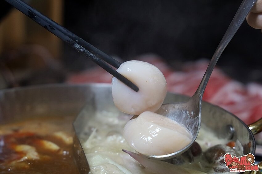 【台南火鍋】叢林系南洋風格型態的火鍋店!海鮮肉品滿到整個快溢出來。母親節、父親節聚餐推薦:花花世界鍋物WHATSWORLDresort-台南東區總店-火鍋界中的唯一奇葩 - 熱血玩台南。跳躍新世界