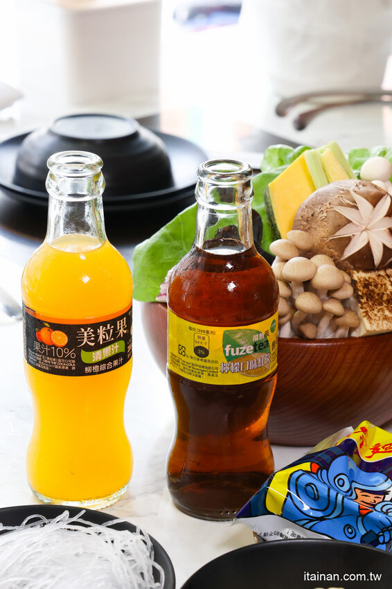 現撈活體波士頓龍蝦華麗上桌，打卡再送超巨帆立貝!台南最美麗的火鍋店「花花世界鍋物」台南聚餐推薦 @台南好Food遊