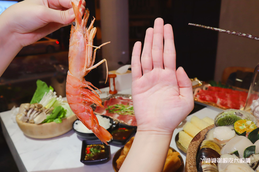 台南火鍋推薦花花世界鍋物-火鍋界中的唯一奇葩！宵夜就吃台南新開幕美得冒泡叢林風的鍋物店