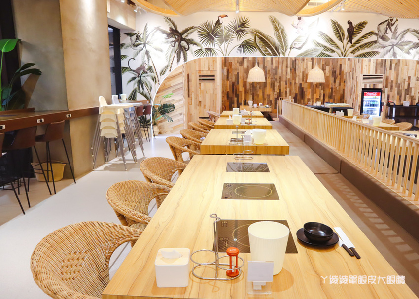 台南火鍋推薦花花世界鍋物-火鍋界中的唯一奇葩！宵夜就吃台南新開幕美得冒泡叢林風的鍋物店