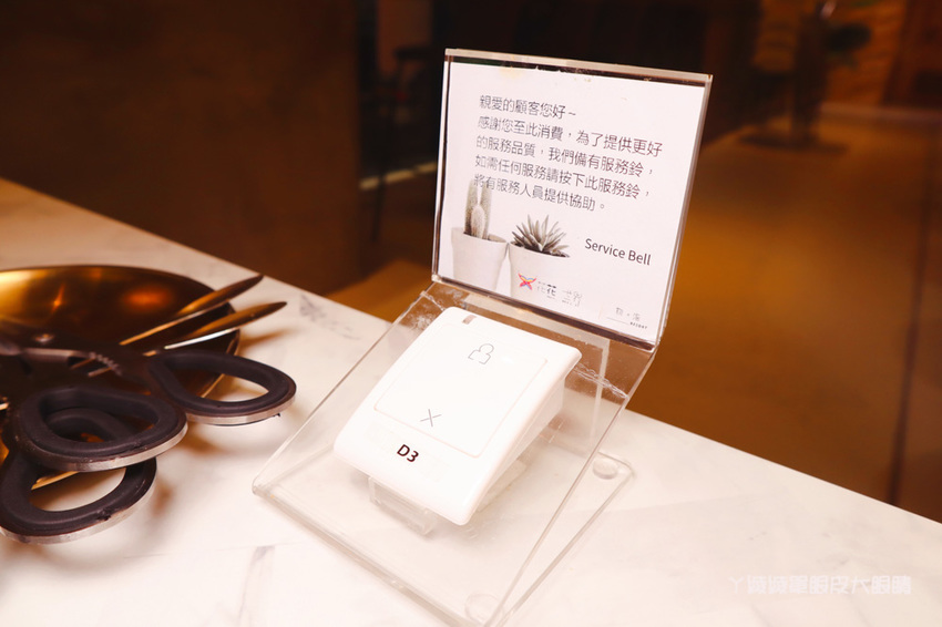 台南火鍋推薦花花世界鍋物-火鍋界中的唯一奇葩！宵夜就吃台南新開幕美得冒泡叢林風的鍋物店