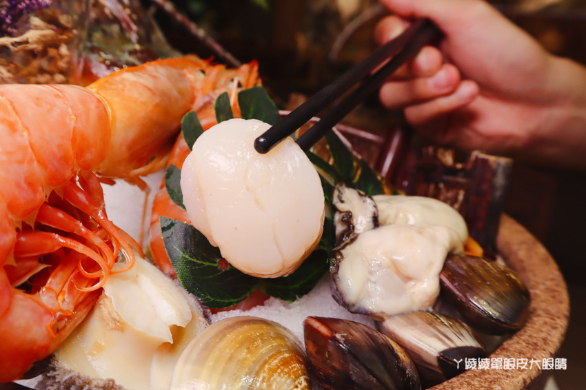 台南火鍋推薦花花世界鍋物-火鍋界中的唯一奇葩！宵夜就吃台南新開幕美得冒泡叢林風的鍋物店