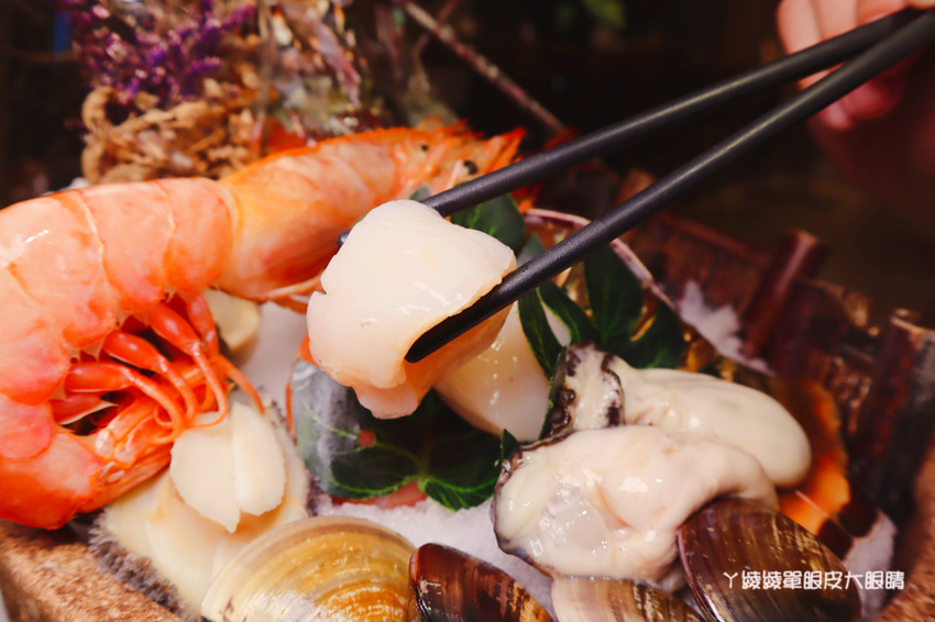 台南火鍋推薦花花世界鍋物-火鍋界中的唯一奇葩！宵夜就吃台南新開幕美得冒泡叢林風的鍋物店