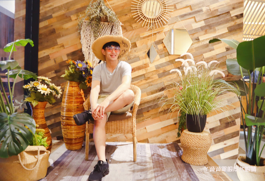 台南火鍋推薦花花世界鍋物-火鍋界中的唯一奇葩！宵夜就吃台南新開幕美得冒泡叢林風的鍋物店