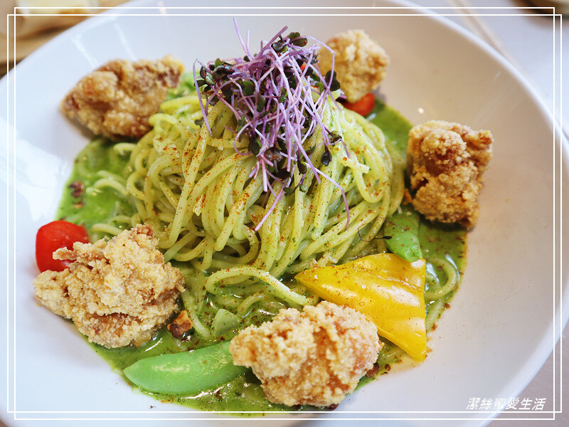 桃園市桃園區旅人咖啡館-桃園/給自己一杯咖啡的時間~網美系美味早午餐