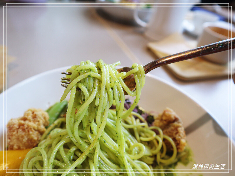 桃園市桃園區旅人咖啡館-桃園/給自己一杯咖啡的時間~網美系美味早午餐