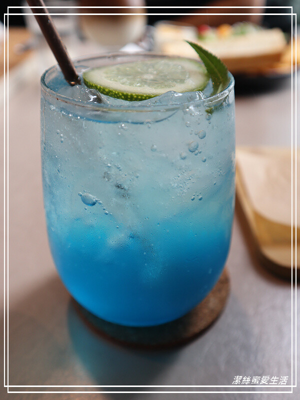 桃園市桃園區旅人咖啡館-桃園/給自己一杯咖啡的時間~網美系美味早午餐