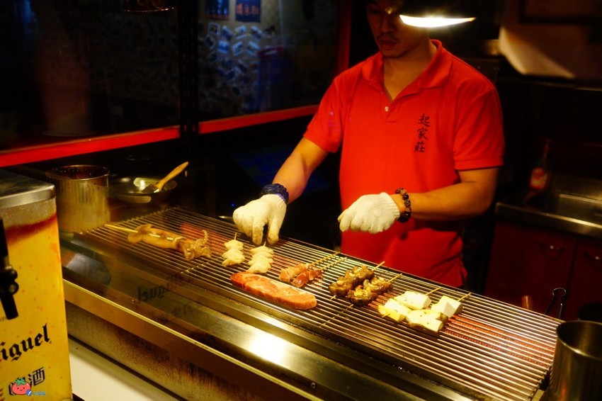 台北桶仔雞推薦 雞老闆 壽星免費送雞