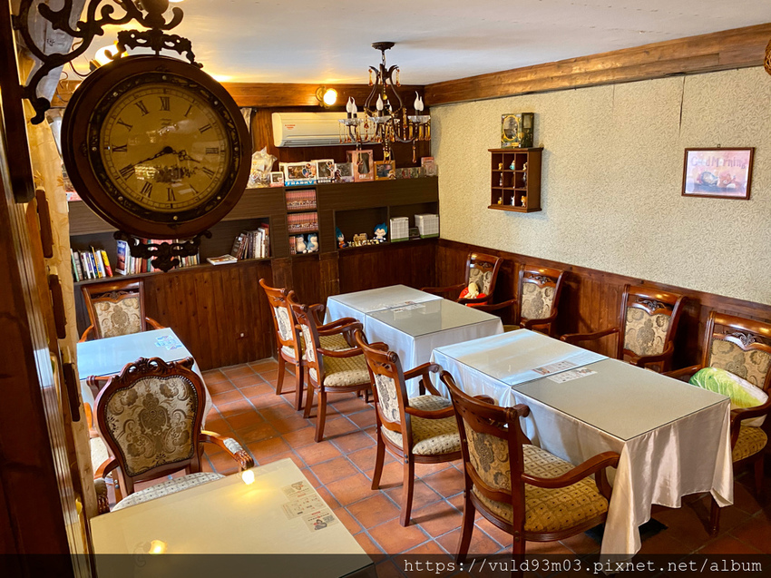 新竹美食。吃 | W.Bistro 咖啡調酒甜點店 | 集合啦!甜點享友會。新竹巷弄裡手作甜點推薦。沒預訂就吃不到。甜點控一定要嚐鮮!