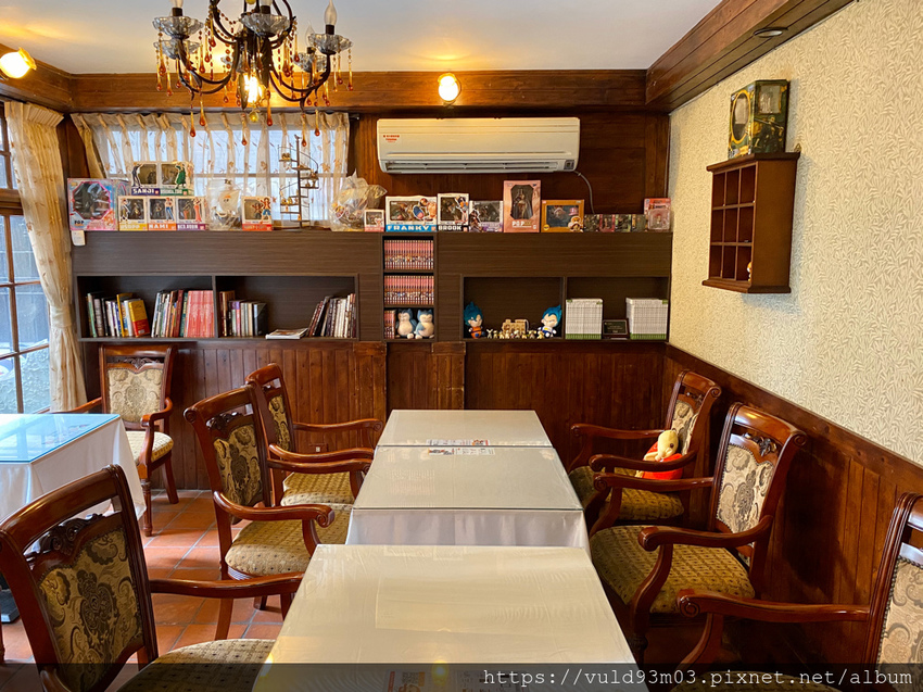 新竹美食。吃 | W.Bistro 咖啡調酒甜點店 | 集合啦!甜點享友會。新竹巷弄裡手作甜點推薦。沒預訂就吃不到。甜點控一定要嚐鮮!