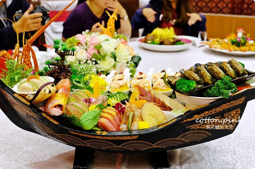 台中唱歌新選擇!尊龍KTV超級優惠便宜到嚇人!訂桌菜再享免費歡唱~