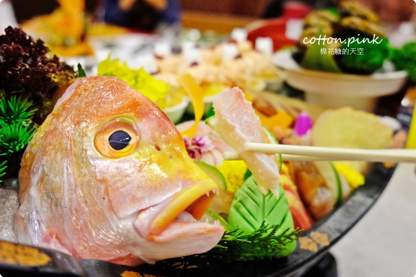 台中唱歌新選擇!尊龍KTV超級優惠便宜到嚇人!訂桌菜再享免費歡唱~