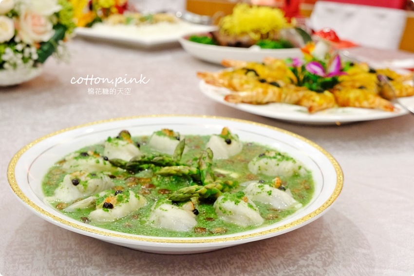 台中唱歌新選擇!尊龍KTV超級優惠便宜到嚇人!訂桌菜再享免費歡唱~