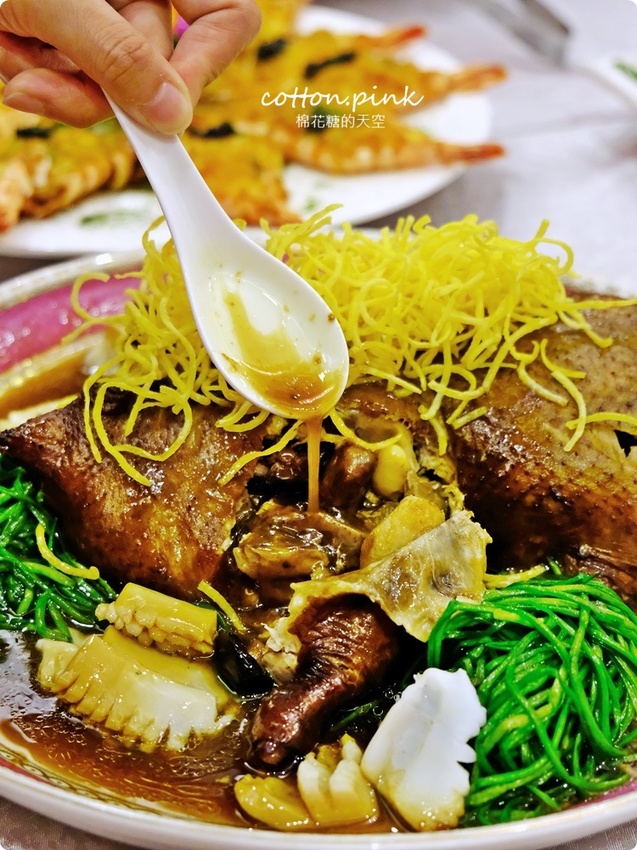 台中唱歌新選擇!尊龍KTV超級優惠便宜到嚇人!訂桌菜再享免費歡唱~