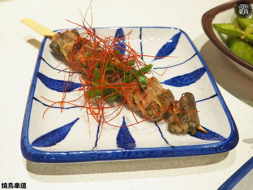 燒鳥串道平價串燒,燒肉攤價位搭配懷舊澡堂,內用茶泡飯還能吃到飽!