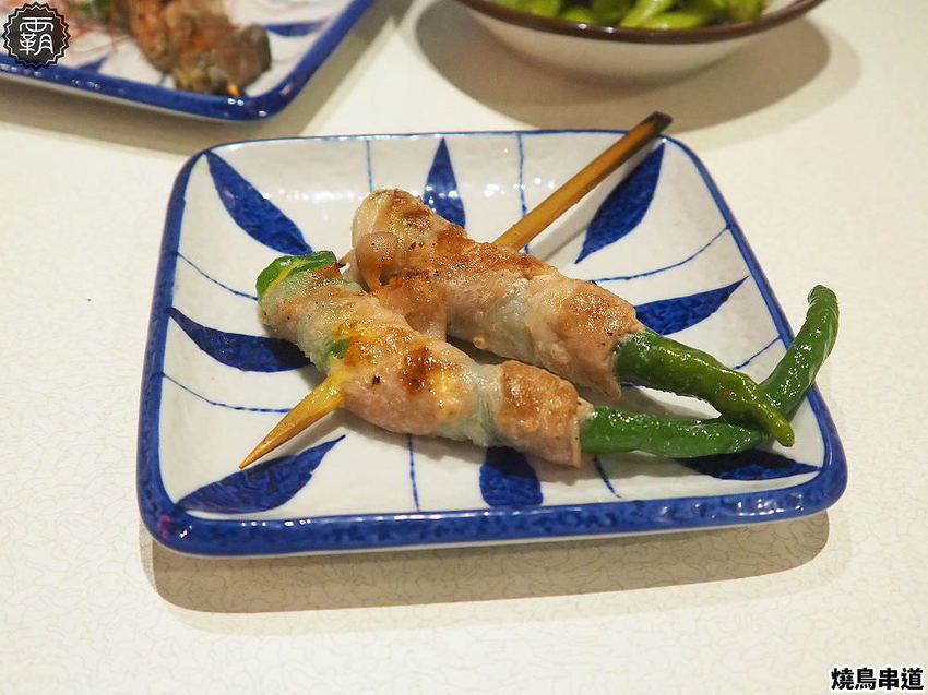 燒鳥串道平價串燒,燒肉攤價位搭配懷舊澡堂,內用茶泡飯還能吃到飽!