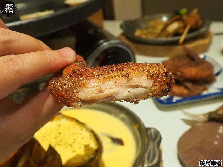 燒鳥串道平價串燒,燒肉攤價位搭配懷舊澡堂,內用茶泡飯還能吃到飽!