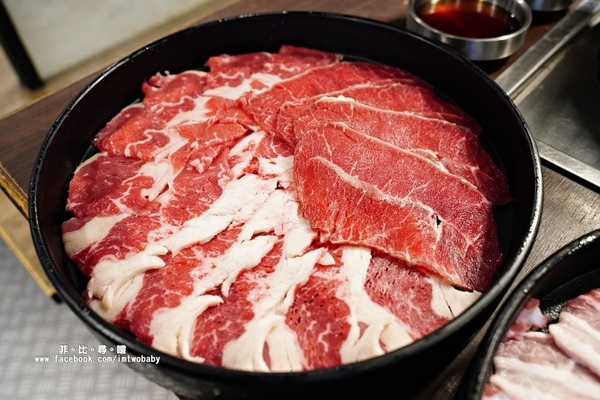 上禾町日式燒肉(北新店)：上禾町日式燒肉-北新店 燒肉食べ放題 燒肉+鍋物頂級食材吃到飽 澎湖直送生蠔/泰國蝦/生啤酒 超值饗宴吃爽爽！
