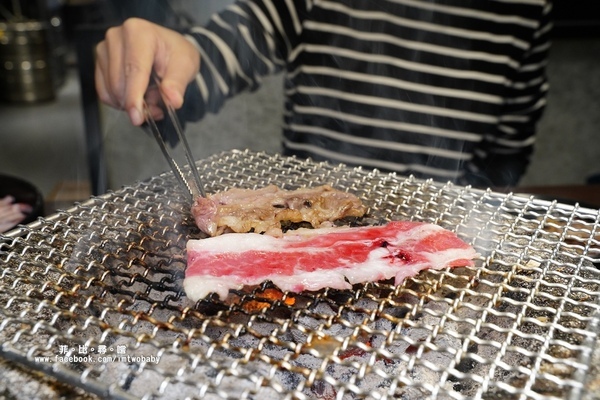 上禾町日式燒肉(北新店)：上禾町日式燒肉-北新店 燒肉食べ放題 燒肉+鍋物頂級食材吃到飽 澎湖直送生蠔/泰國蝦/生啤酒 超值饗宴吃爽爽！