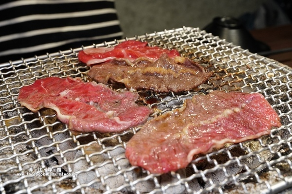 上禾町日式燒肉(北新店)：上禾町日式燒肉-北新店 燒肉食べ放題 燒肉+鍋物頂級食材吃到飽 澎湖直送生蠔/泰國蝦/生啤酒 超值饗宴吃爽爽！
