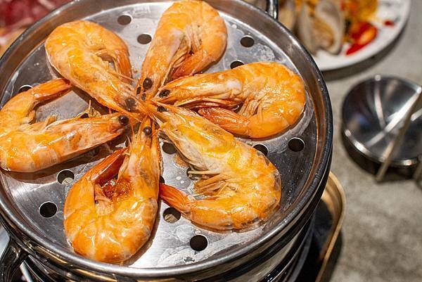 【台中美食】8德司創意餐館-巨無霸超豪華澎拜龍蝦火鍋,火鍋、義麵多種選擇一次滿足