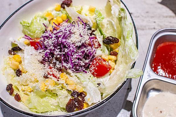 【台中美食】8德司創意餐館-巨無霸超豪華澎拜龍蝦火鍋,火鍋、義麵多種選擇一次滿足