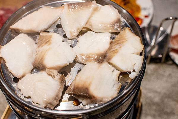 【台中美食】8德司創意餐館-巨無霸超豪華澎拜龍蝦火鍋,火鍋、義麵多種選擇一次滿足