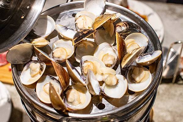 【台中美食】8德司創意餐館-巨無霸超豪華澎拜龍蝦火鍋,火鍋、義麵多種選擇一次滿足