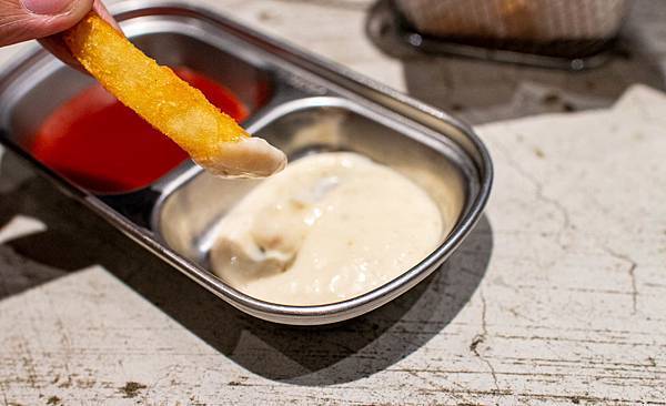 【台中美食】8德司創意餐館-巨無霸超豪華澎拜龍蝦火鍋,火鍋、義麵多種選擇一次滿足