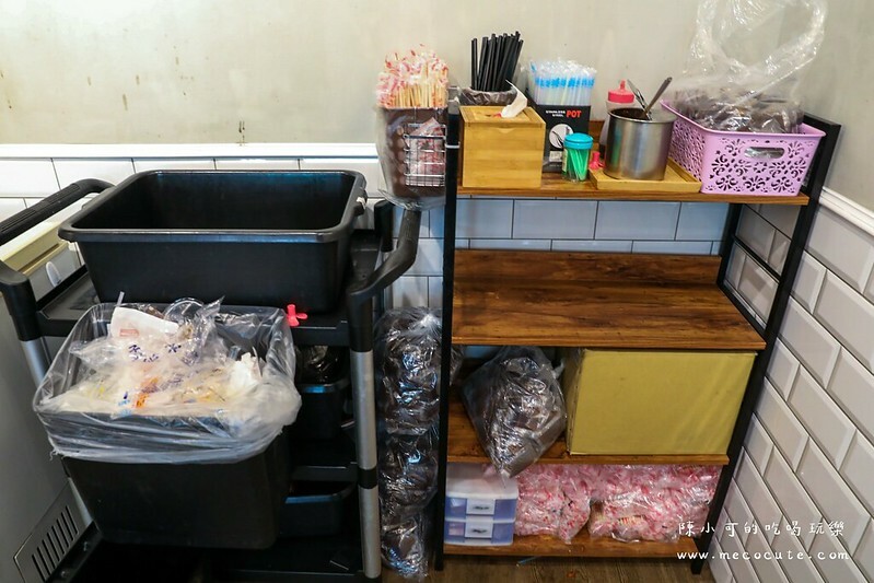 蘆洲好吃早餐推薦！標配炸蛋飯糰＋手工現做蛋餅，一定要加辣椒喔！