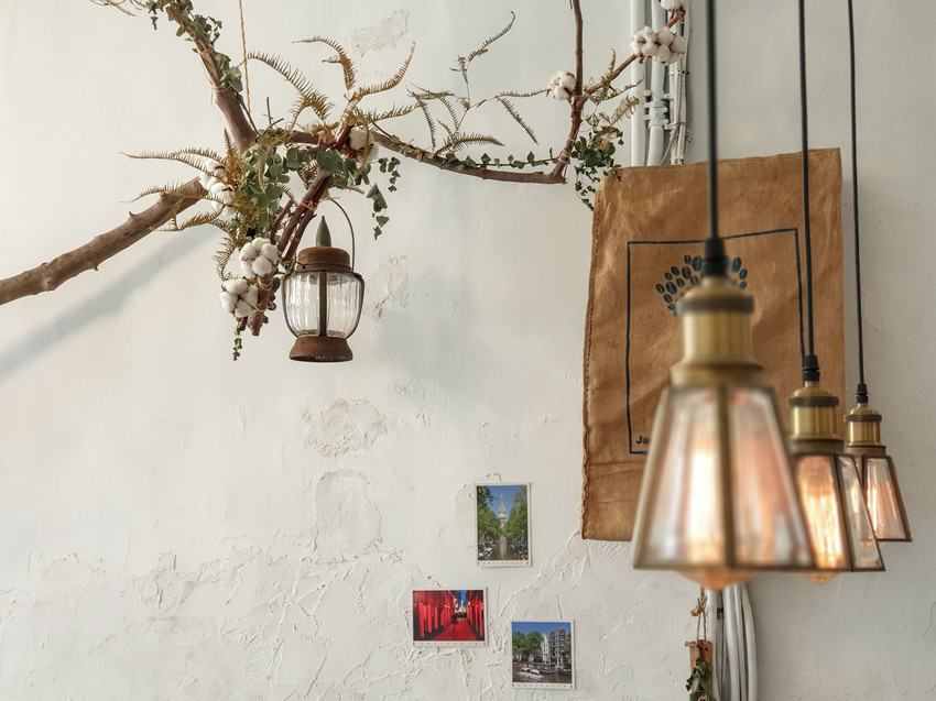 高雄美食||游李家-大塊鮭魚放進披薩裡，宛如家一般的手作披薩店||前金區