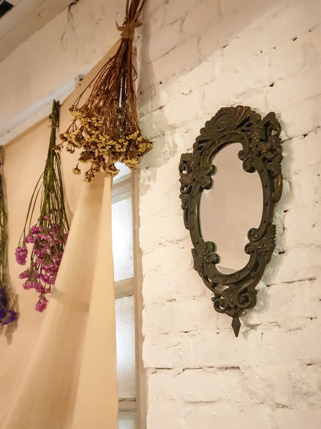 高雄美食||游李家-大塊鮭魚放進披薩裡，宛如家一般的手作披薩店||前金區