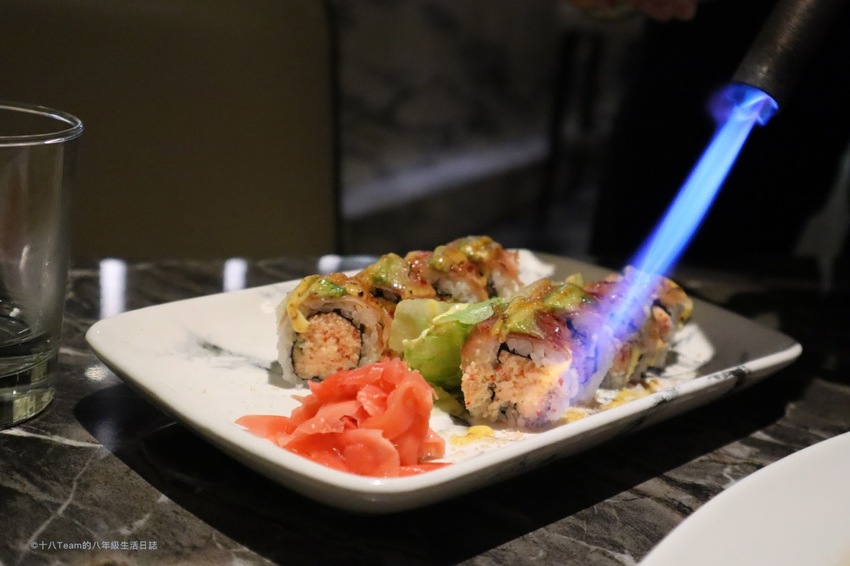 【台北美食】花酒蔵 餐酒館 Aplus Dining Sake Bar｜各式清酒與調酒、美味的創意日式料理、下班聚會的好去處！